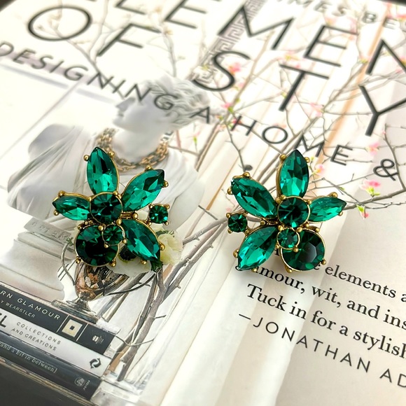 J. Crew Jewelry - NWT J. Crew Emerald Green Crystal Earrings